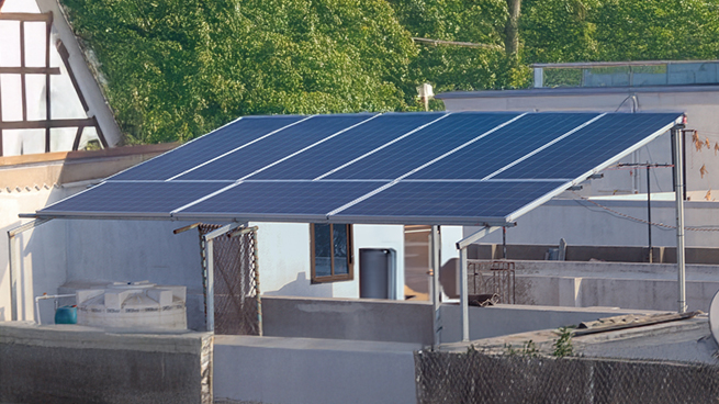 Solarüberdachung über einer Terrasse