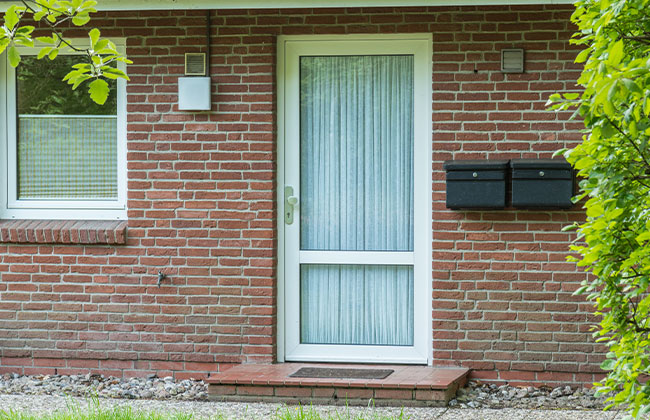 Porte de service en PVC