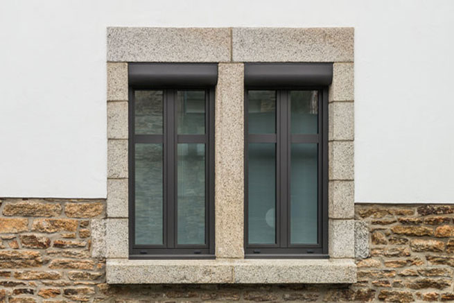 Fenêtre en aluminium extérieure